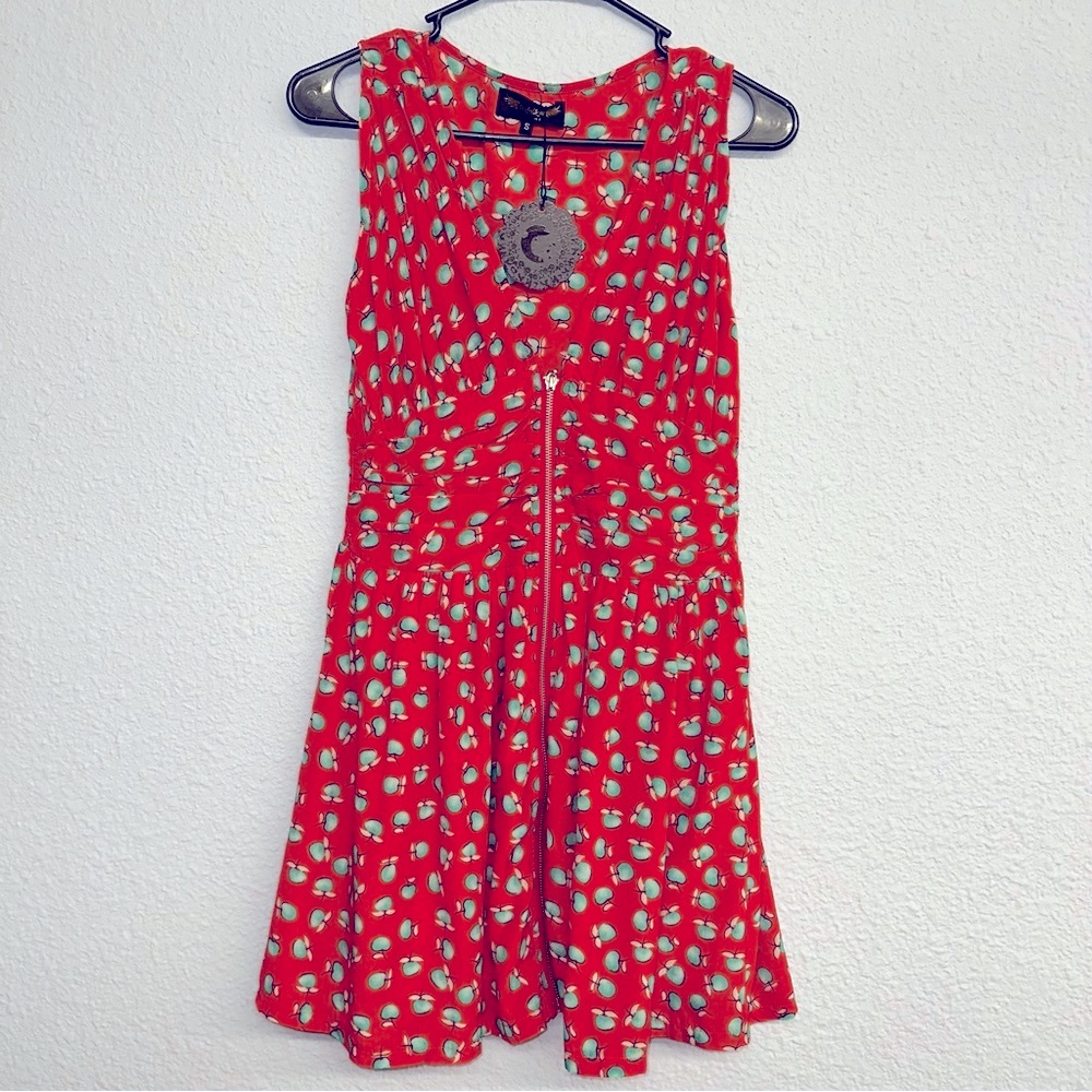 Women’s Angel Eye London Apple dress sz S NWT